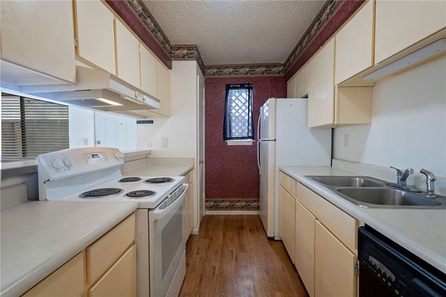 2058 Hidden Lake, Corpus Christi, TX 78412