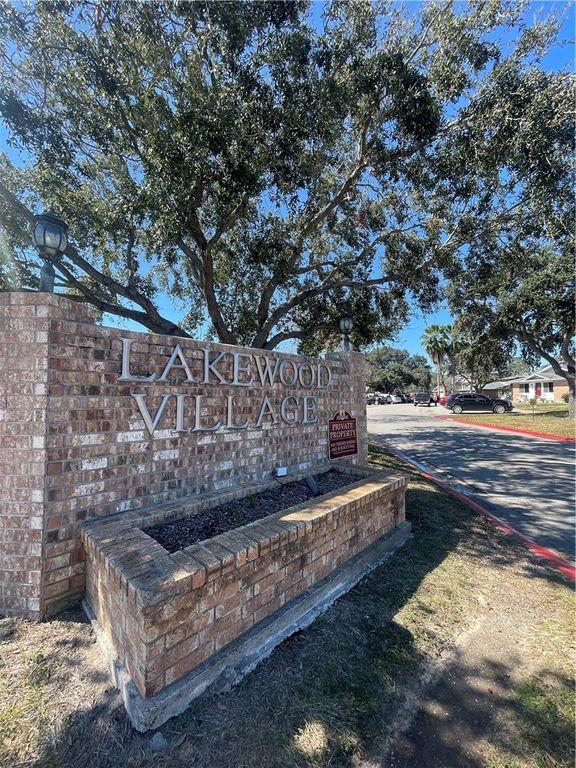 2058 Hidden Lake, Corpus Christi, TX 78412