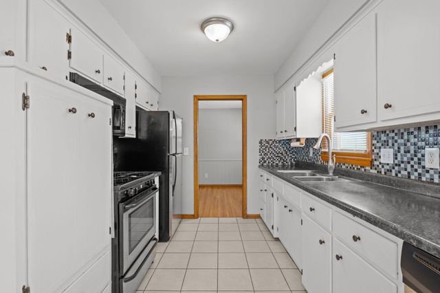 5956 5th Street NE, Fridley, MN 55432