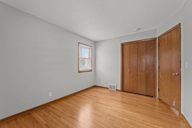 5956 5th Street NE, Fridley, MN 55432