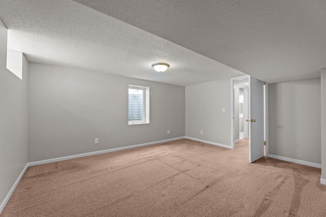 5956 5th Street NE, Fridley, MN 55432