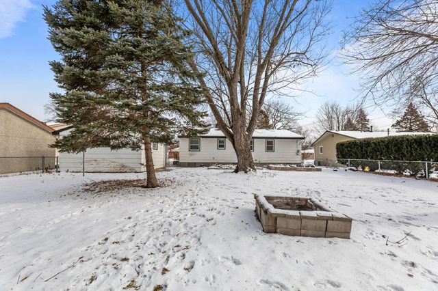 5956 5th Street NE, Fridley, MN 55432