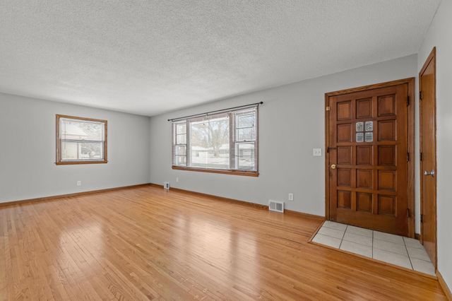 5956 5th Street NE, Fridley, MN 55432