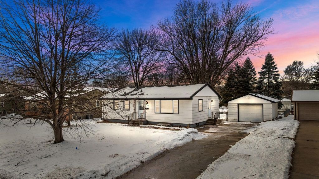 5956 5th Street NE, Fridley, MN 55432