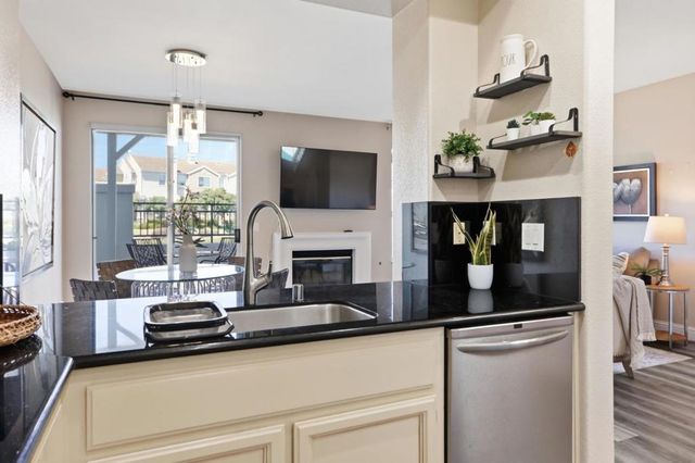 504 Shoal Circle, Redwood City, CA 94065