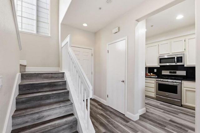 504 Shoal Circle, Redwood City, CA 94065