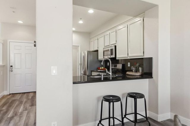504 Shoal Circle, Redwood City, CA 94065