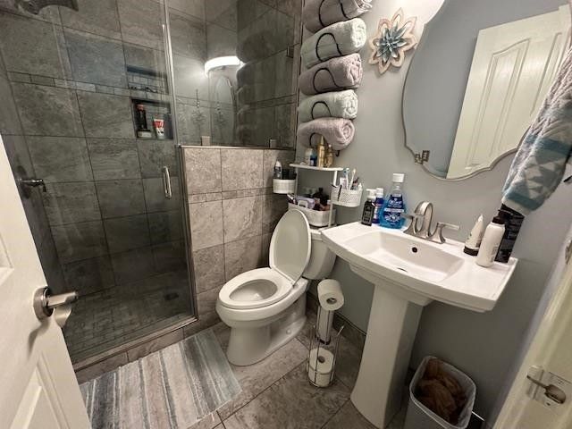 605 FARBER DR, Adamsville, TN 38310