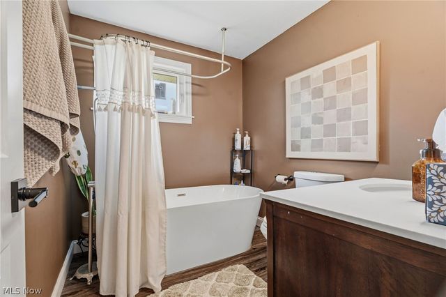 1477 E Garfield Road, New Springfield, OH 44443