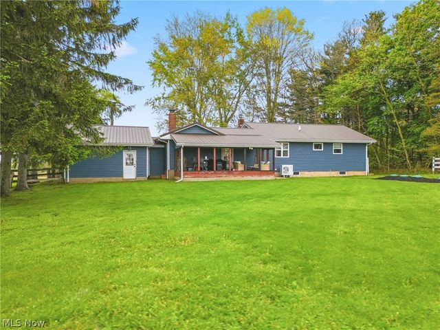 1477 E Garfield Road, New Springfield, OH 44443