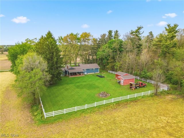 1477 E Garfield Road, New Springfield, OH 44443