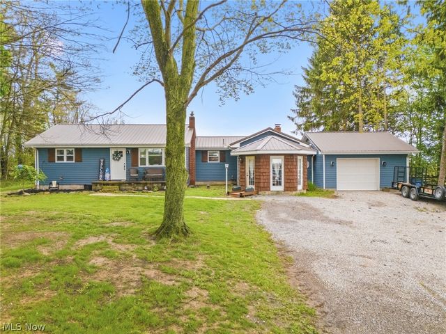 1477 E Garfield Road, New Springfield, OH 44443