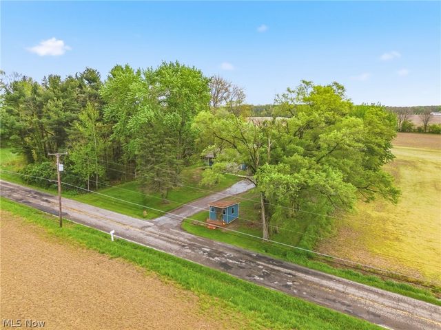 1477 E Garfield Road, New Springfield, OH 44443