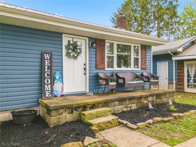 1477 E Garfield Road, New Springfield, OH 44443