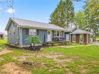 1477 E Garfield Road, New Springfield, OH 44443