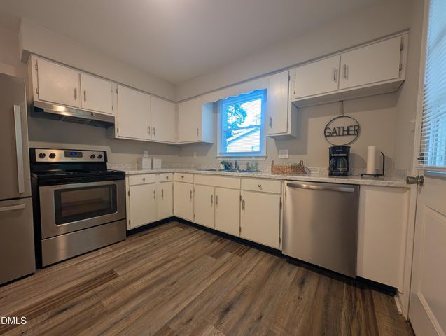 118 E Mciver Street, Zebulon, NC 27597
