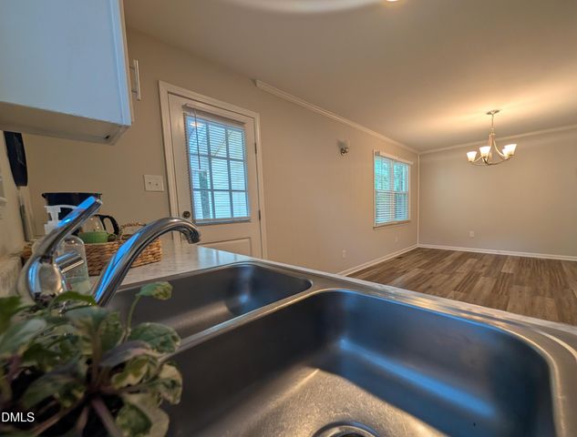 118 E Mciver Street, Zebulon, NC 27597