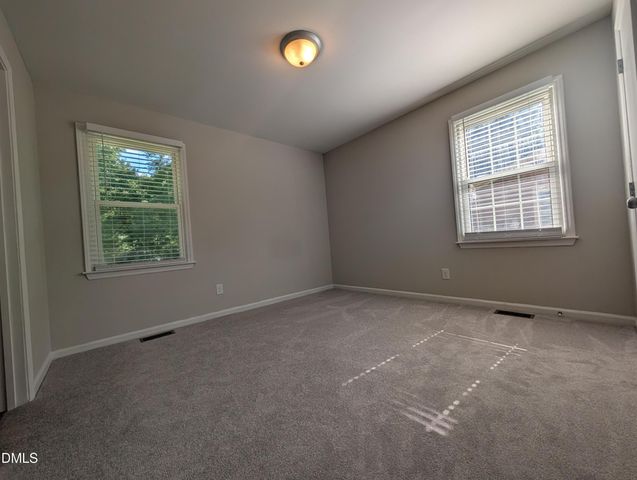 118 E Mciver Street, Zebulon, NC 27597