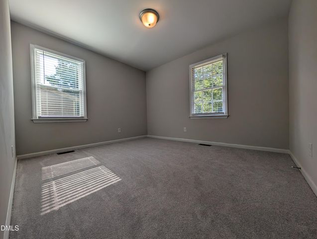 118 E Mciver Street, Zebulon, NC 27597