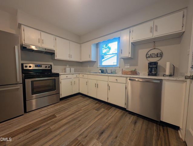 118 E Mciver Street, Zebulon, NC 27597