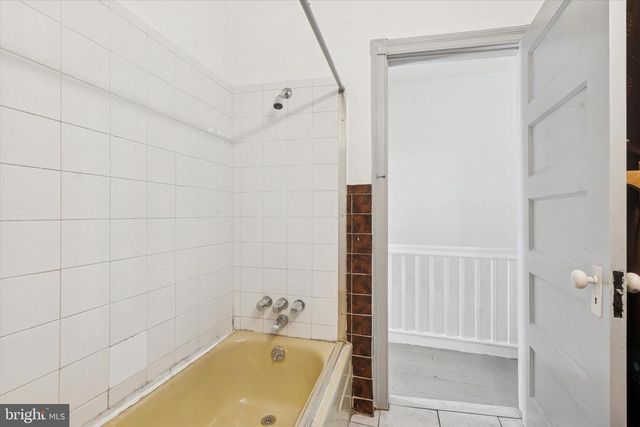 5813 MONTROSE ST, Philadelphia, PA 19143