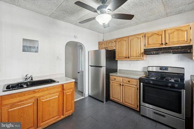 5813 MONTROSE ST, Philadelphia, PA 19143