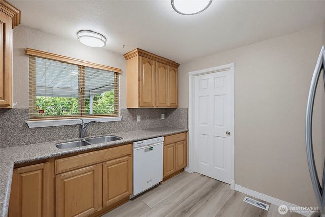 8414 56th Street W, University Place, WA 98467