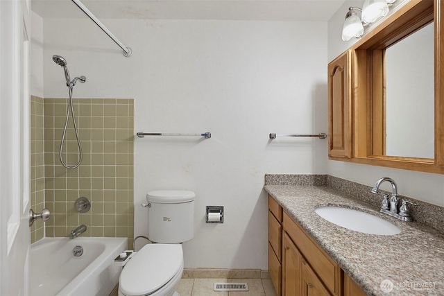 8414 56th Street W, University Place, WA 98467