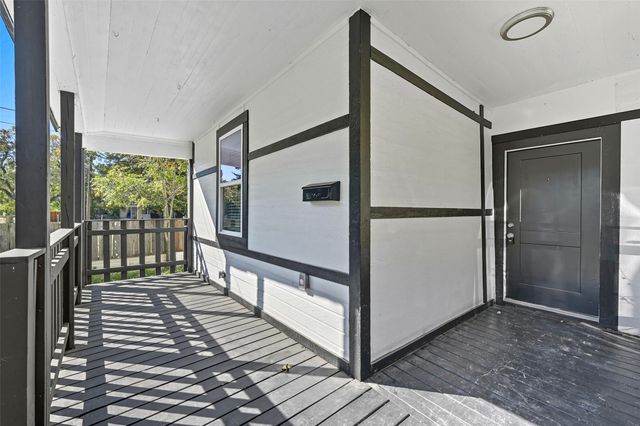 728 S Elm Street, Sherman, TX 75090