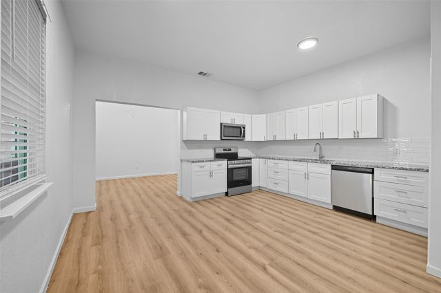 728 S Elm Street, Sherman, TX 75090