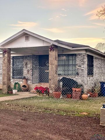 909 Wilson St, Marshall, TX 75670