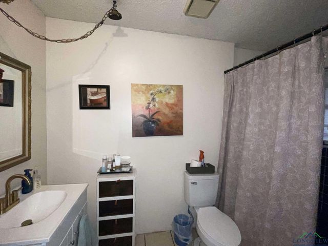 909 Wilson St, Marshall, TX 75670