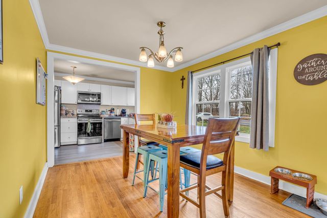 1105 Viola Rd, Mcminnville, TN 37110