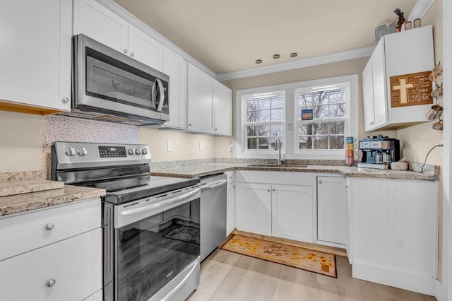 1105 Viola Rd, Mcminnville, TN 37110