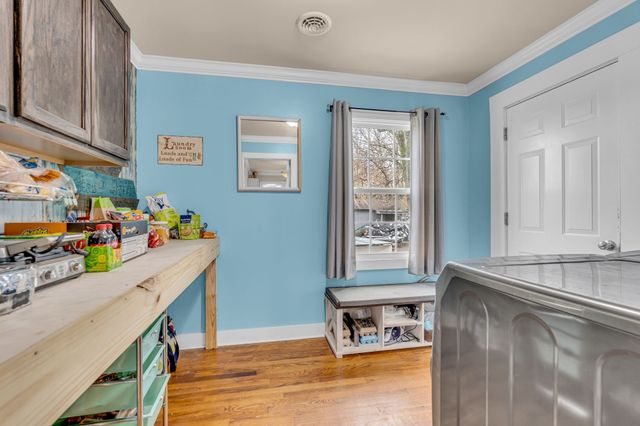 1105 Viola Rd, Mcminnville, TN 37110