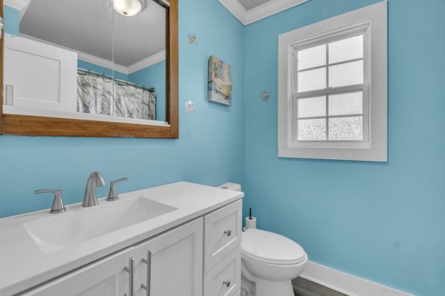 1105 Viola Rd, Mcminnville, TN 37110