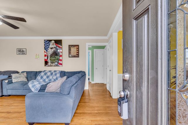 1105 Viola Rd, Mcminnville, TN 37110