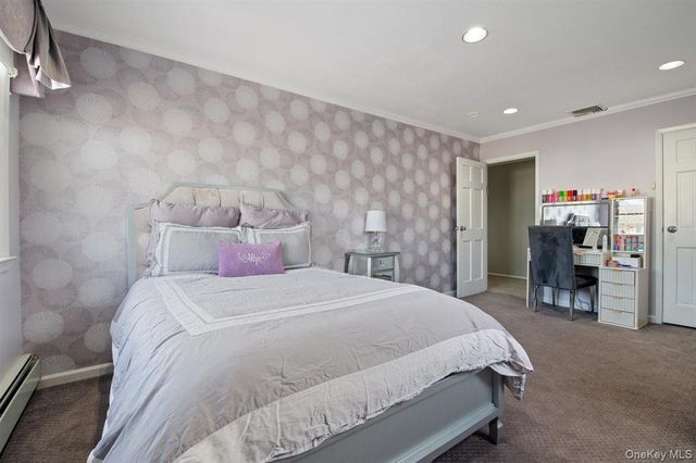 16 Valley Lane N, North Woodmere, NY 11581