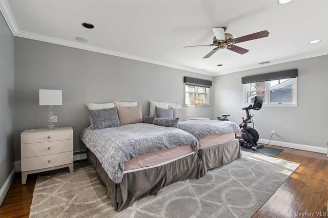 16 Valley Lane N, North Woodmere, NY 11581