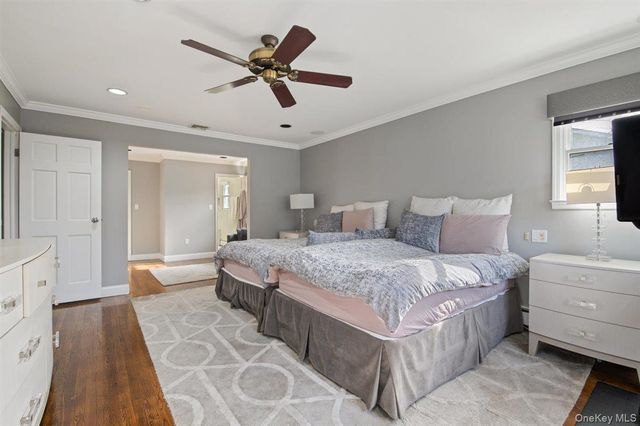 16 Valley Lane N, North Woodmere, NY 11581