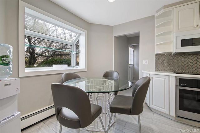 16 Valley Lane N, North Woodmere, NY 11581