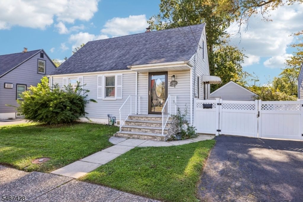 239 Bradford Ave, Linden City, NJ 07036 — photo 2