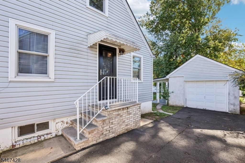 239 Bradford Ave, Linden City, NJ 07036 — photo 4