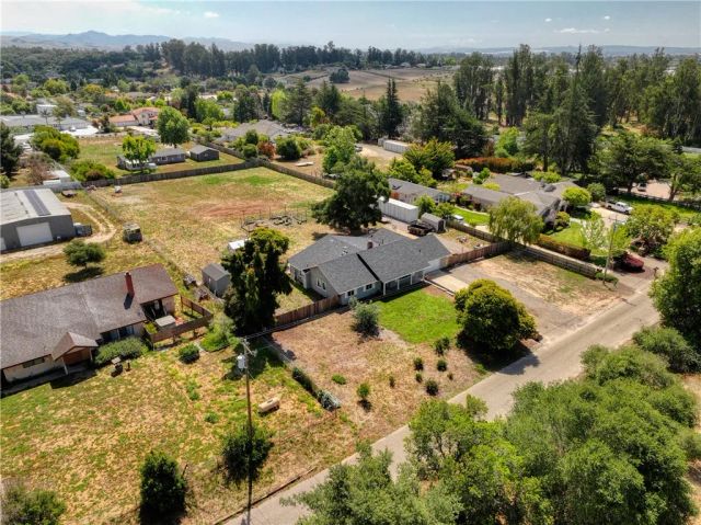 1041 Evergreen Way, Nipomo, CA 93444