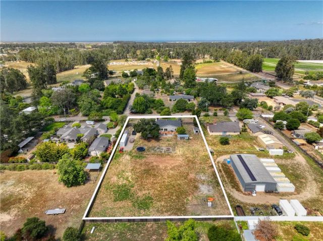 1041 Evergreen Way, Nipomo, CA 93444