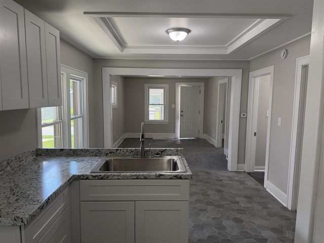 385 Central Avenue, Pontiac, MI 48341