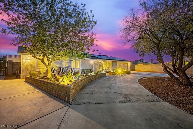 7733 Firethorn Lane, Las Vegas, NV 89123