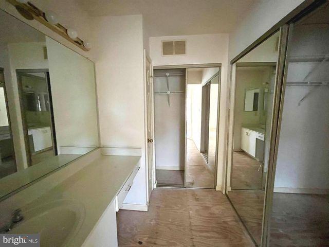 12 RIVER OAKS CIR, Baltimore, MD 21208