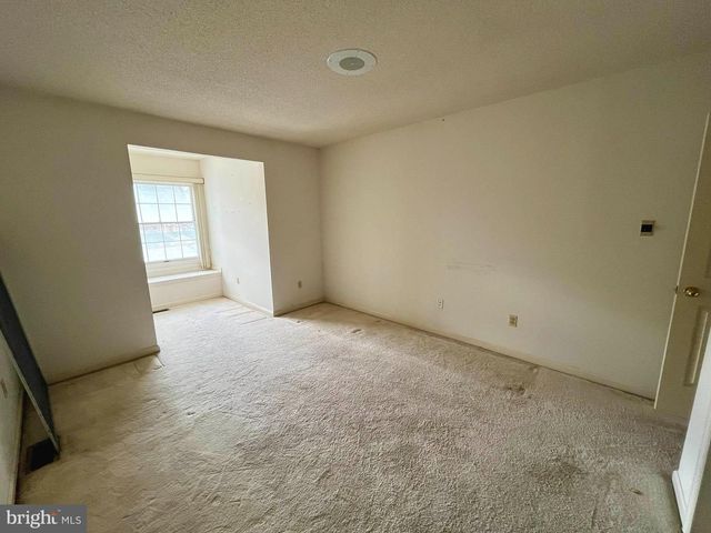 12 RIVER OAKS CIR, Baltimore, MD 21208