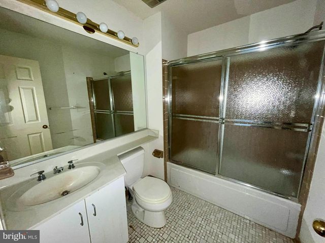 12 RIVER OAKS CIR, Baltimore, MD 21208